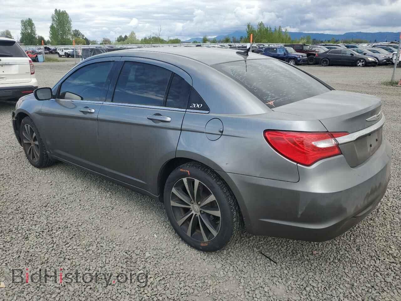 2013 CHRYSLER 200 - VIN: 1C3CCBBB8DN656863 - Фото 2