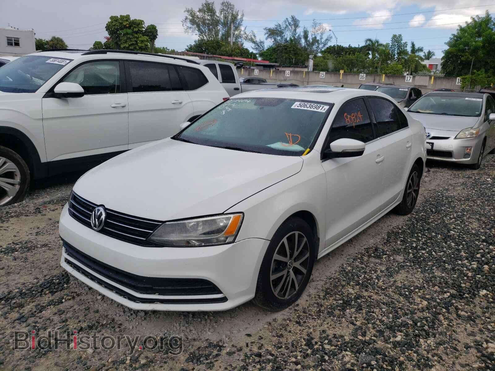2017 VOLKSWAGEN JETTA - VIN: 3VWDB7AJ9HM395877 - Фото 2
