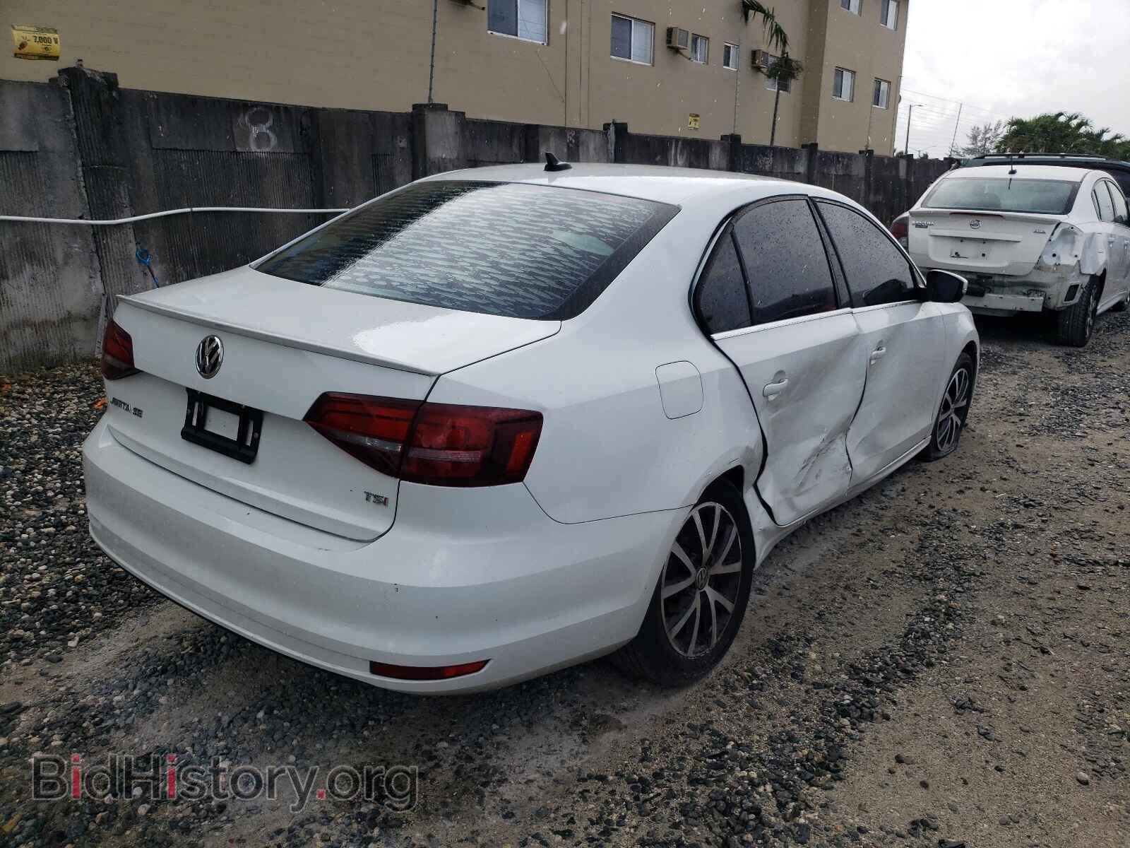 2017 VOLKSWAGEN JETTA - VIN: 3VWDB7AJ9HM395877 - Фото 4