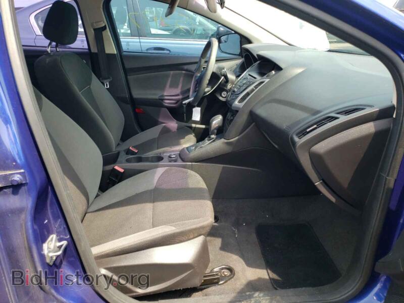 2012 Ford FOCUS (VIN 1FAHP3E28CL445704) — фото 5 из 10