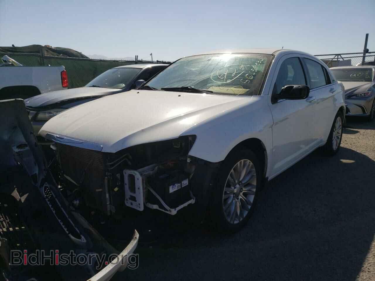 2011 CHRYSLER 200 - VIN: 1C3BC2FG4BN581514 - Фото 2