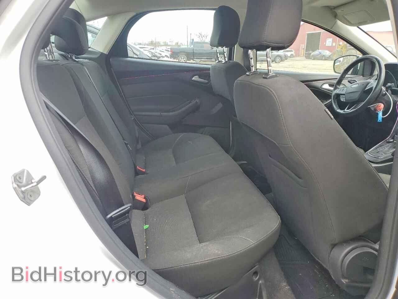 2017 FORD FOCUS - VIN: 1FADP3F23HL239629 - Photo 10