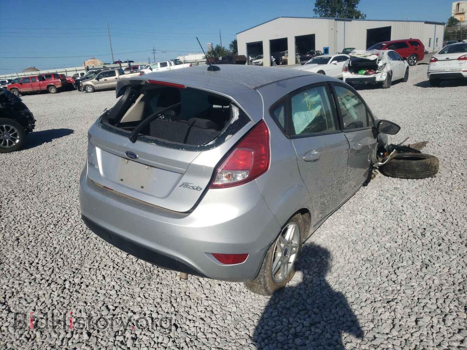 2017 FORD FIESTA - VIN: 3FADP4EJ5HM156846 - Фото 4