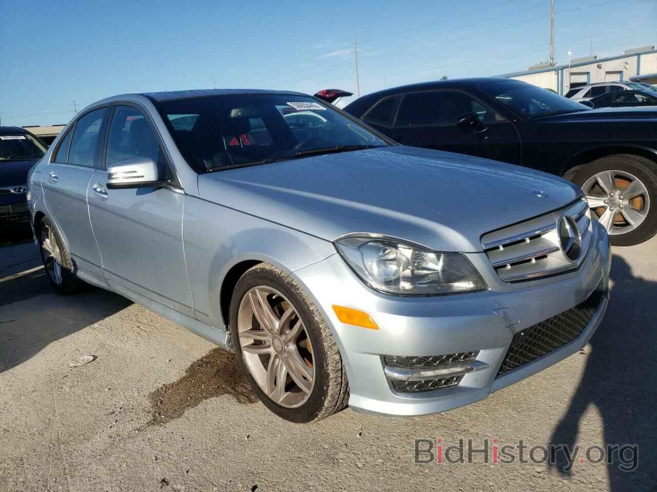 Photo WDDGF4HB2DR270459 - MERCEDES-BENZ C-CLASS 2013