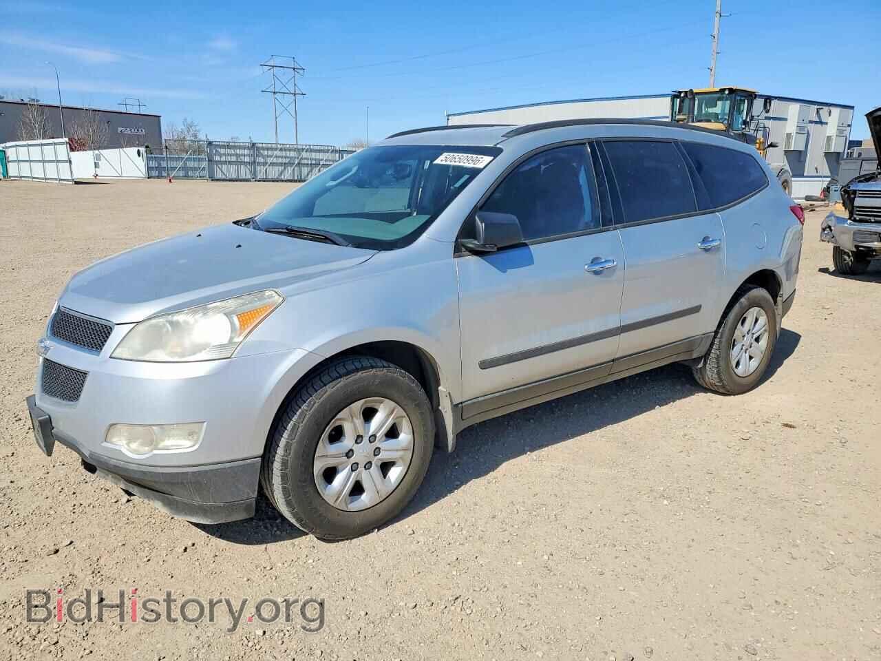 Фотография 1GNKRFED6BJ393052 - CHEVROLET TRAVERSE 2011