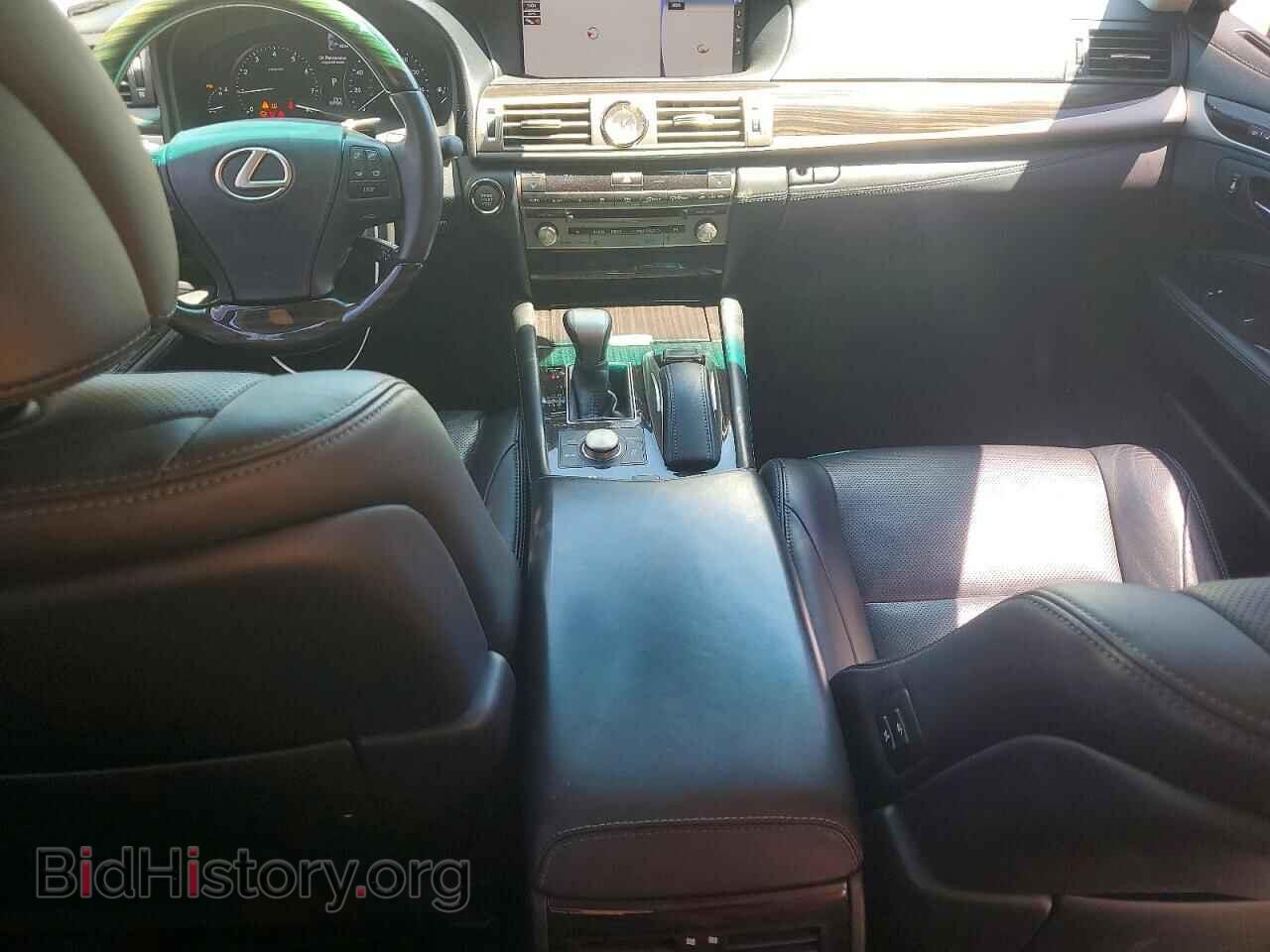 2016 LEXUS LS460 - VIN: JTHBL5EF6G5139975 - Photo 8