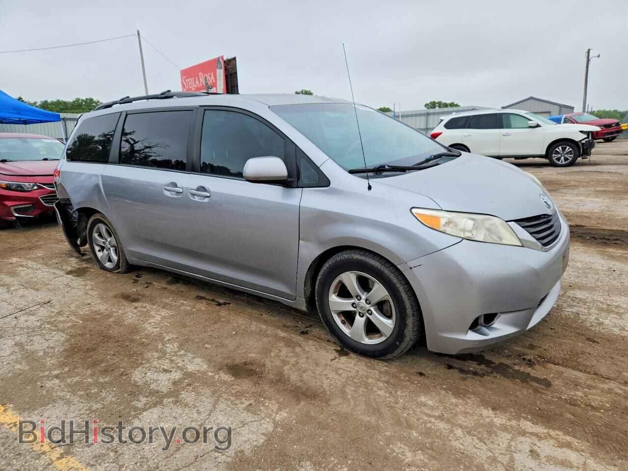 2013 TOYOTA SIENNA - VIN: 5TDKK3DC8DS379857 - Фото 4