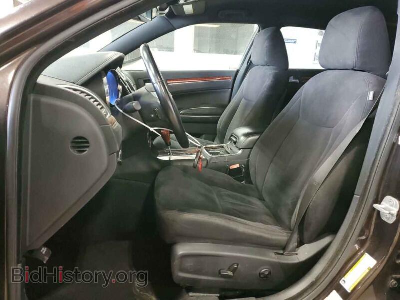 2012 Chrysler 300 (VIN 2C3CCAAG5CH124520) — photo 7 of 13