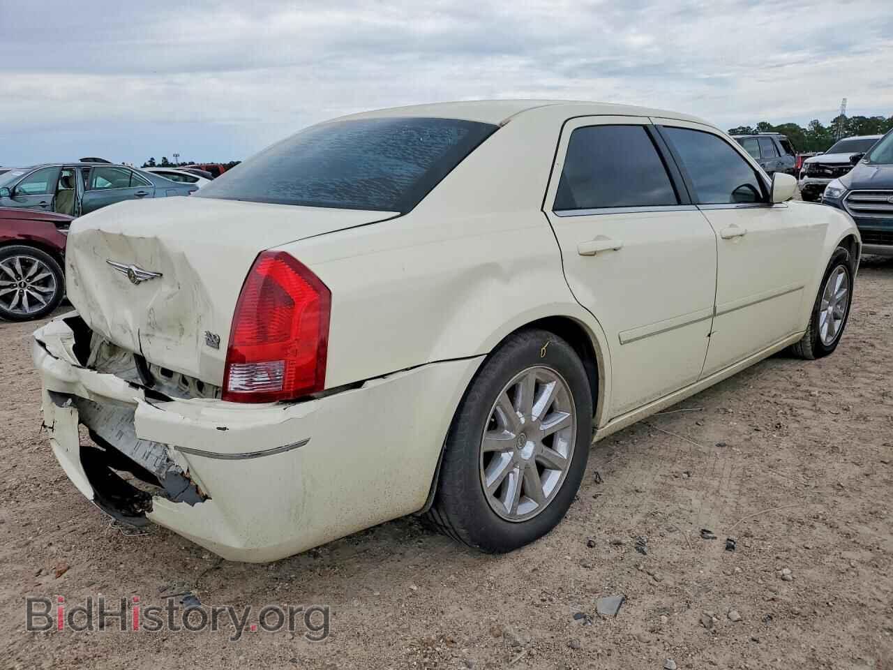 2005 CHRYSLER 300 - VIN: 2C3JA53G25H672964 - Фото 3