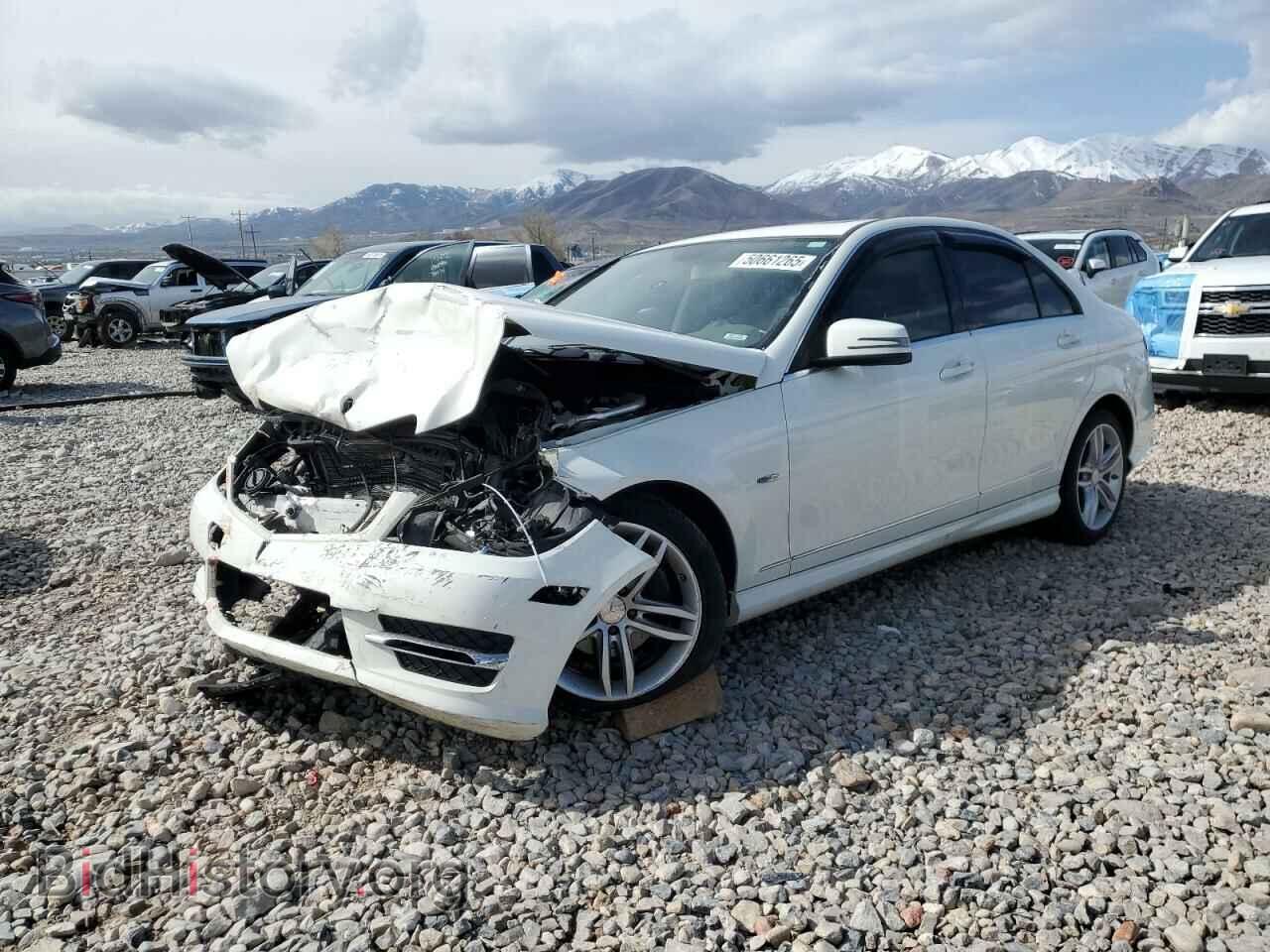 Photo WDDGF4HB2CA614157 - MERCEDES-BENZ C-CLASS 2012