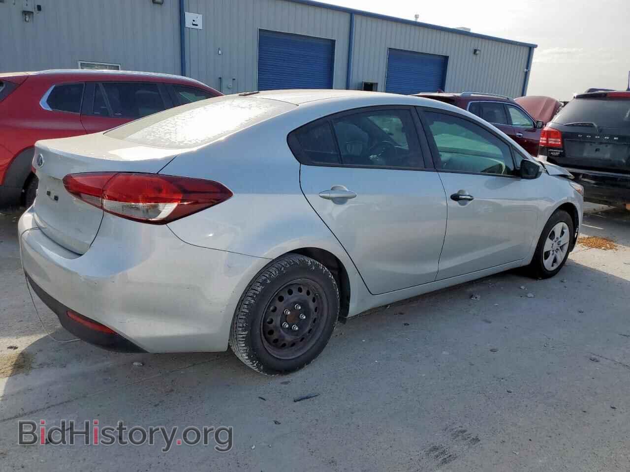 2017 KIA FORTE - VIN: 3KPFK4A7XHE065108 - Фото 3