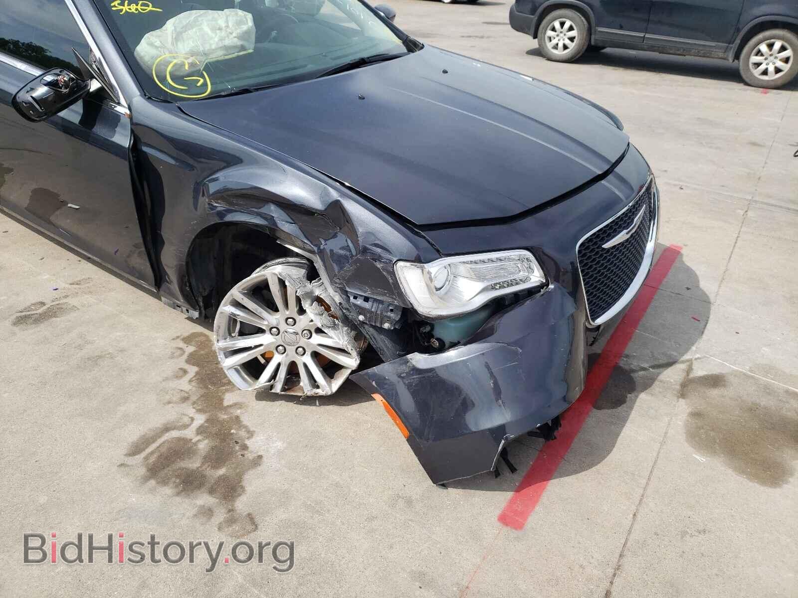 2017 CHRYSLER 300 - VIN: 2C3CCAAGXHH521695 - Фото 9