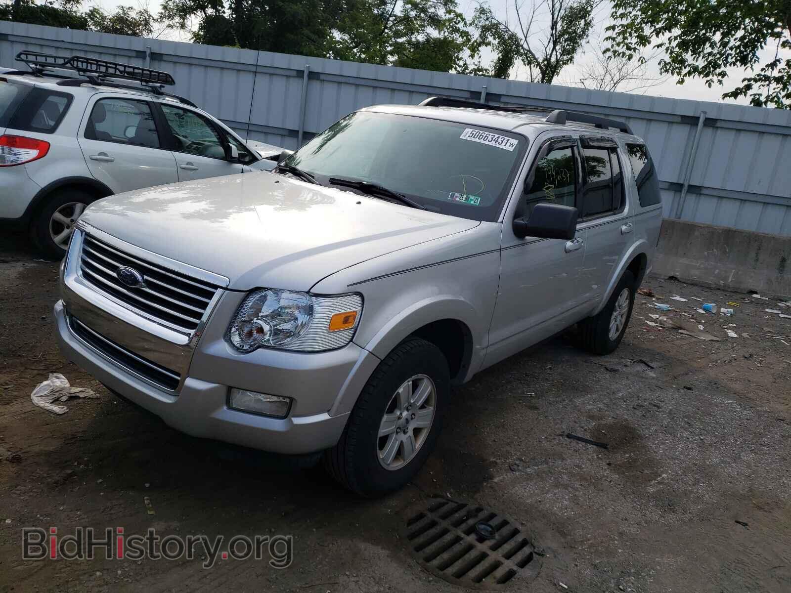2010 FORD EXPLORER - VIN: 1FMEU6DE0AUB02620 - Фото 2