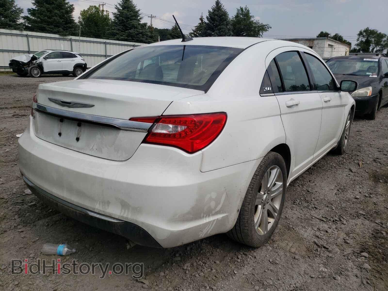 2013 CHRYSLER 200 - VIN: 1C3CCBAB8DN736004 - Фото 4