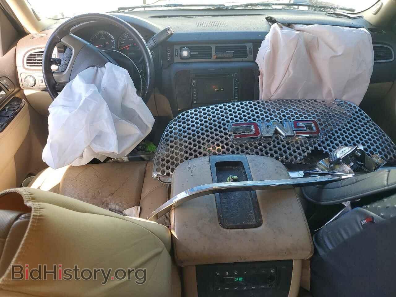 2011 GMC YUKON - VIN: 1GKS2EEF4BR105009 - Photo 8