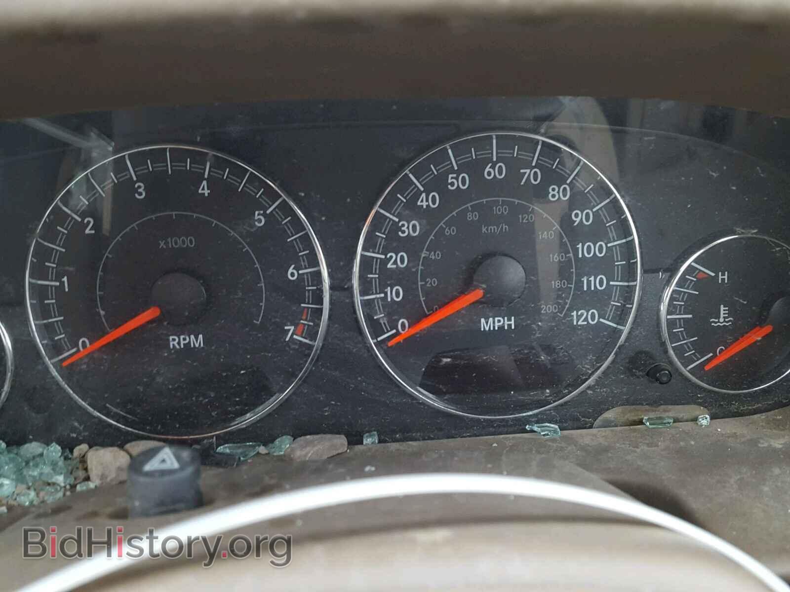 2004 CHRYSLER SEBRING - VIN: 1C3EL45X74N180357 - Фото 8