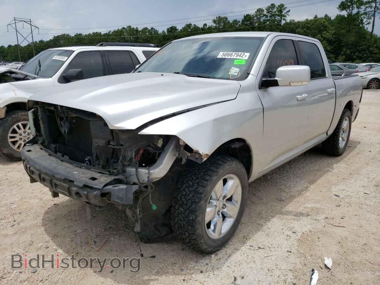 2010 DODGE RAM 1500 - VIN: 1D7RB1CT5AS214586 - Фото 2
