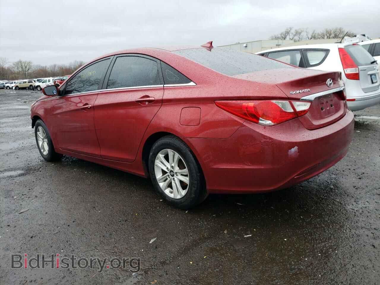 2013 HYUNDAI SONATA - VIN: 5NPEB4ACXDH663066 - Фото 2