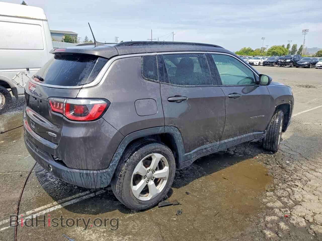 2018 JEEP COMPASS - VIN: 3C4NJDBB6JT178301 - Фото 3
