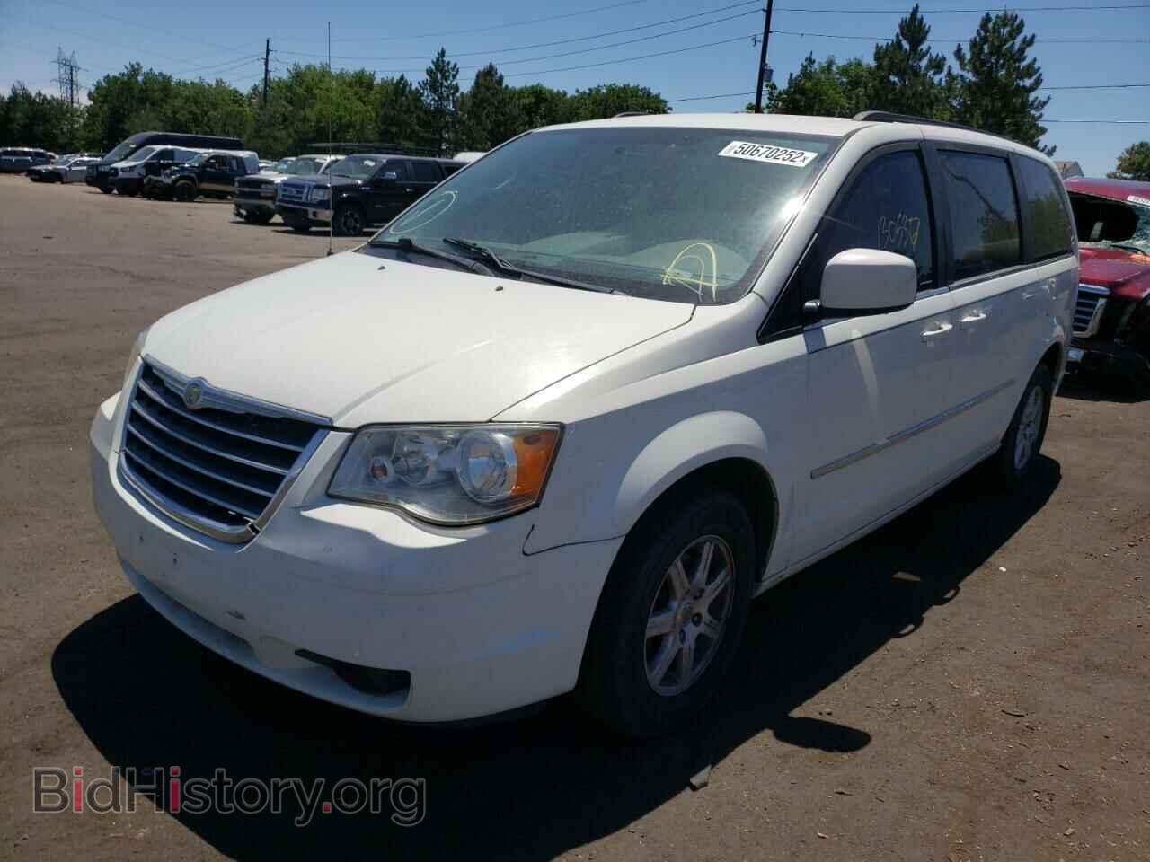 2010 CHRYSLER MINIVAN - VIN: 2A4RR5D13AR491565 - Photo 2