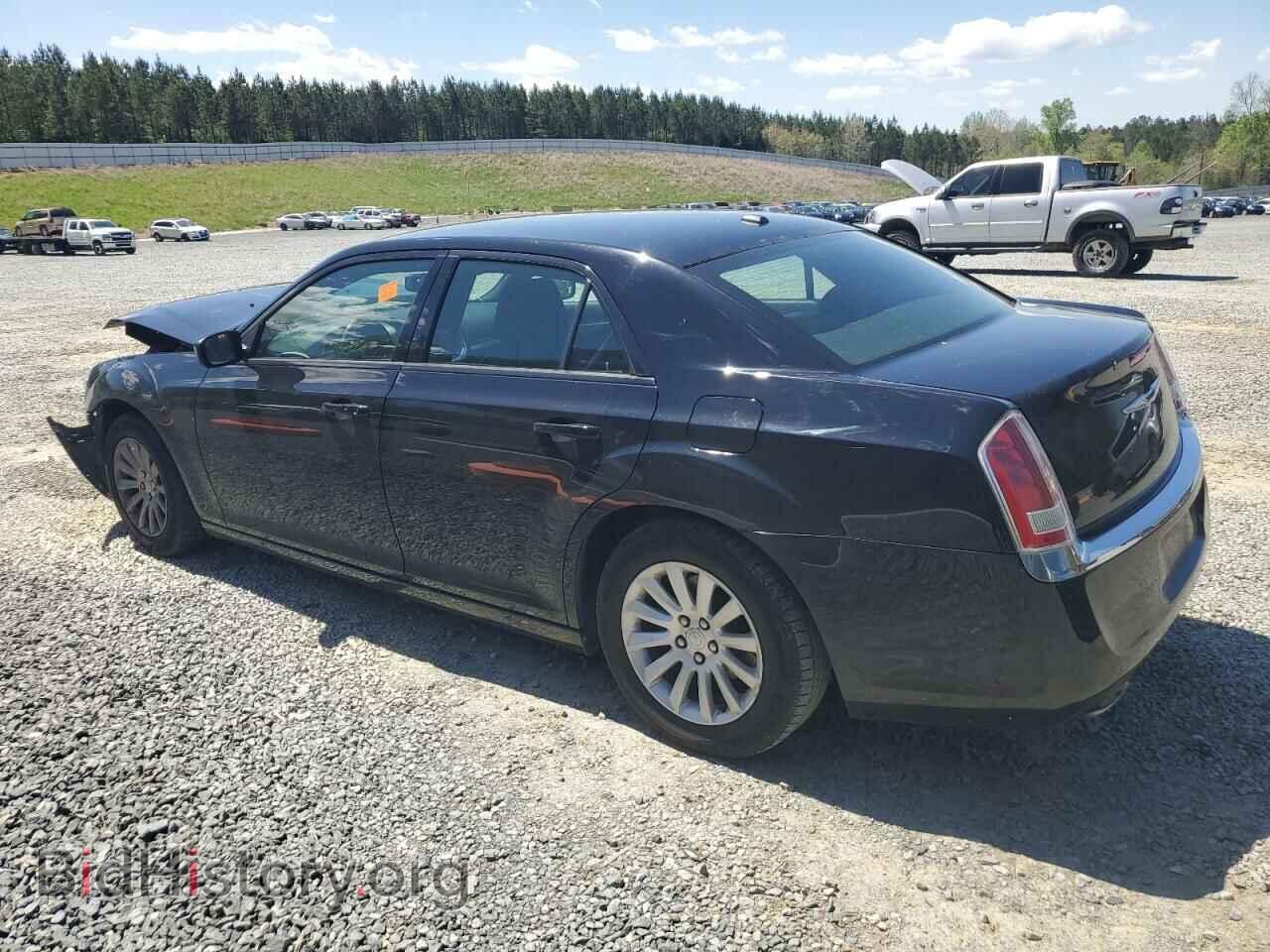 2014 CHRYSLER 300 - VIN: 2C3CCAAG3EH223565 - Фото 2