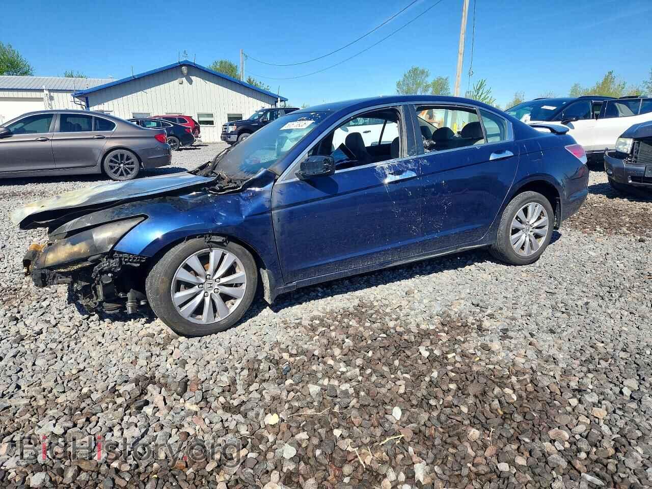 Фотография 1HGCP3F81BA018609 - HONDA ACCORD 2011