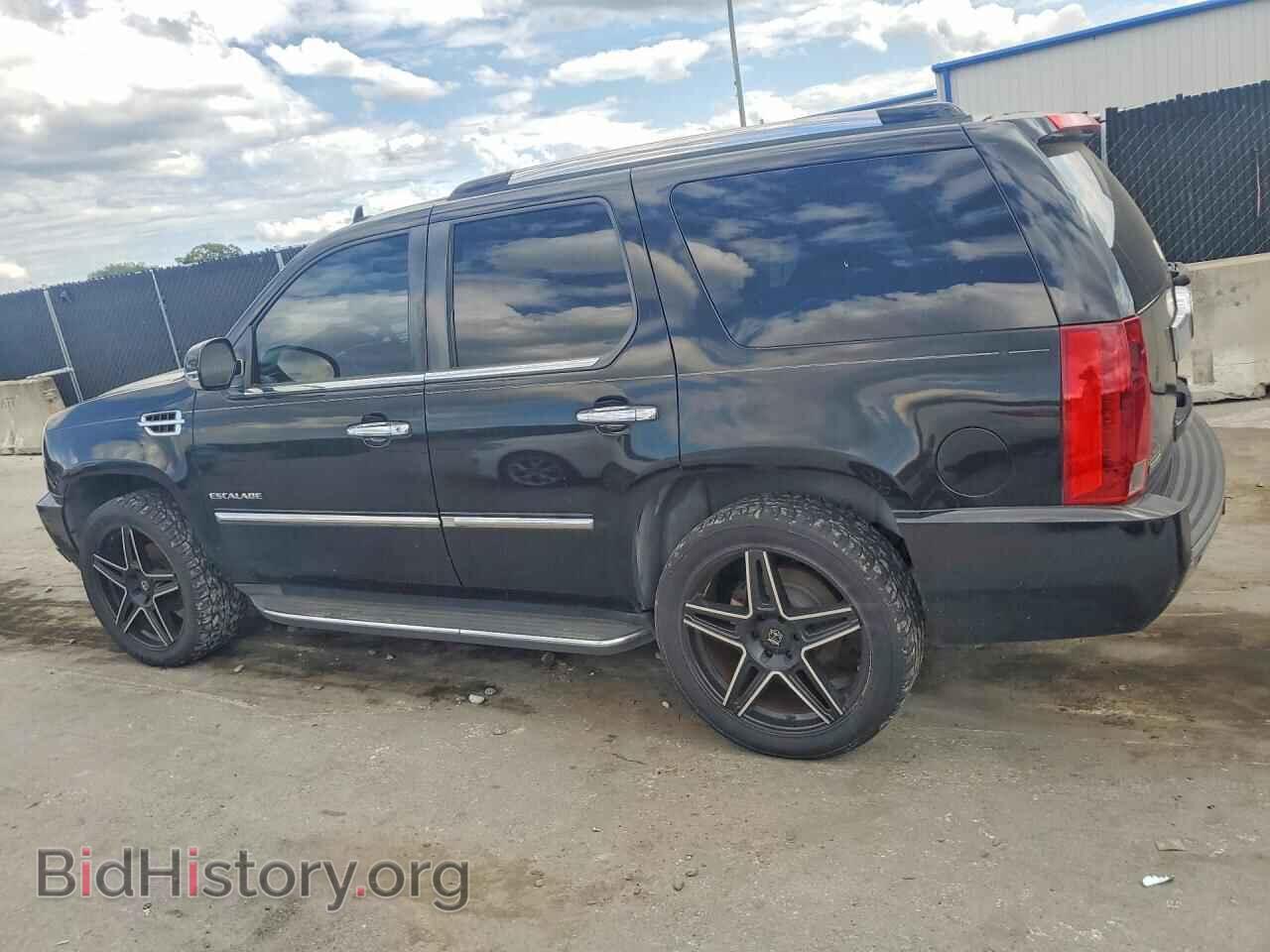 2011 CADILLAC ESCALADE - VIN: 1GYS3AEF2BR312820 - Photo 2