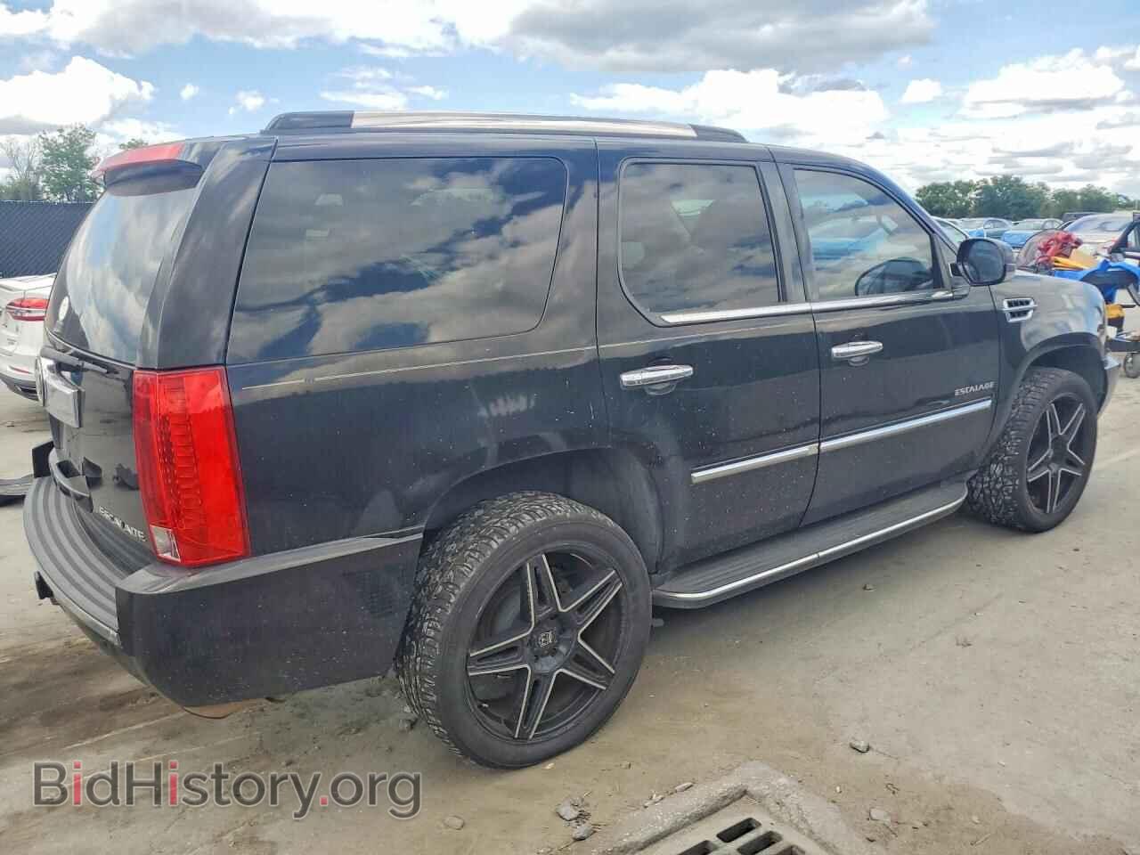 2011 CADILLAC ESCALADE - VIN: 1GYS3AEF2BR312820 - Photo 3