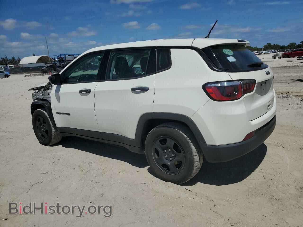 2018 JEEP COMPASS - VIN: 3C4NJCAB8JT410926 - Фото 2