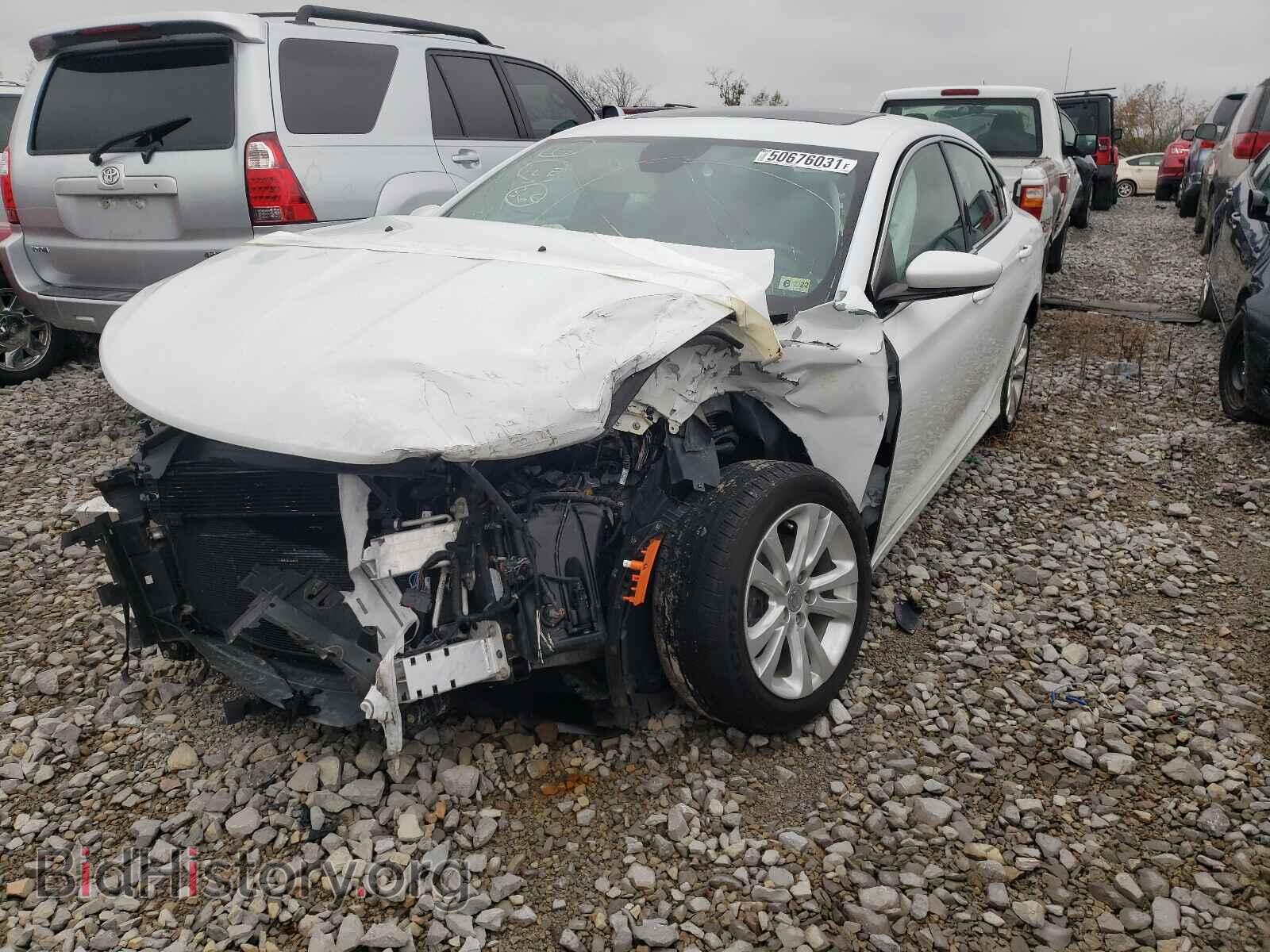 2016 CHRYSLER 200 - VIN: 1C3CCCAB0GN170138 - Фото 2