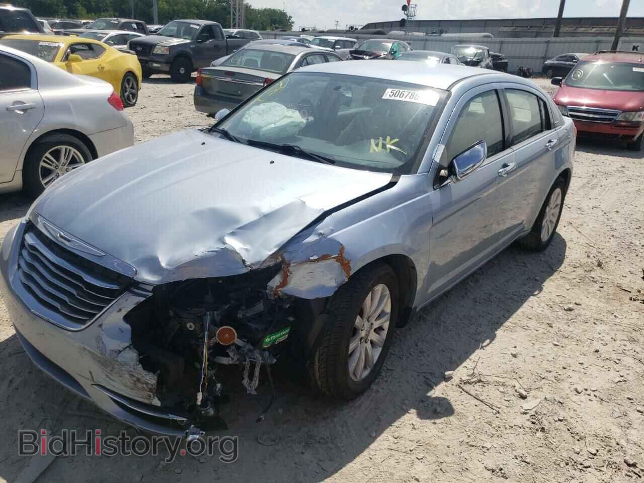 2013 CHRYSLER 200 - VIN: 1C3CCBCG8DN524888 - Photo 2