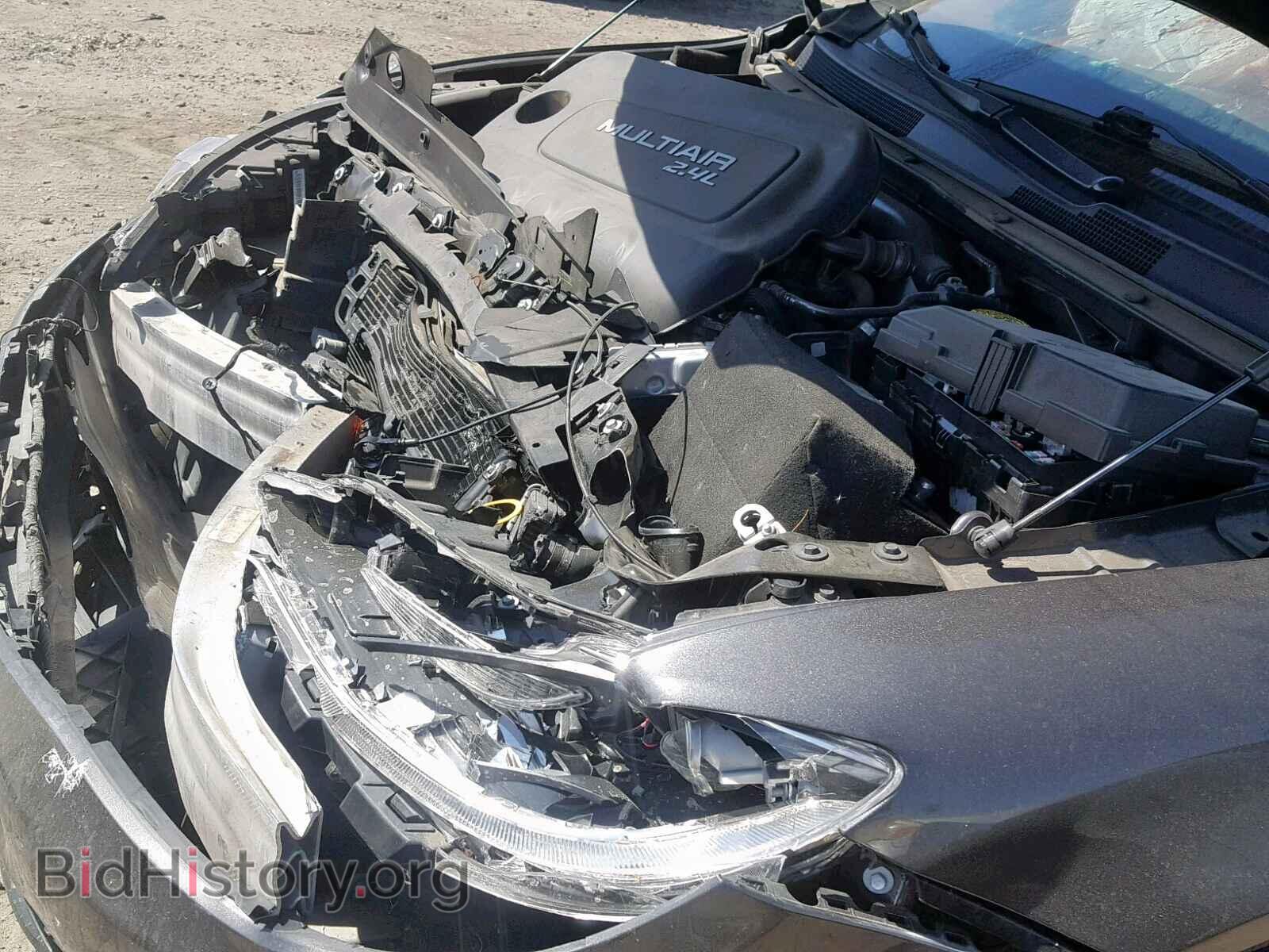 2015 CHRYSLER 200 - VIN: 1C3CCCFB2FN614062 - Photo 9