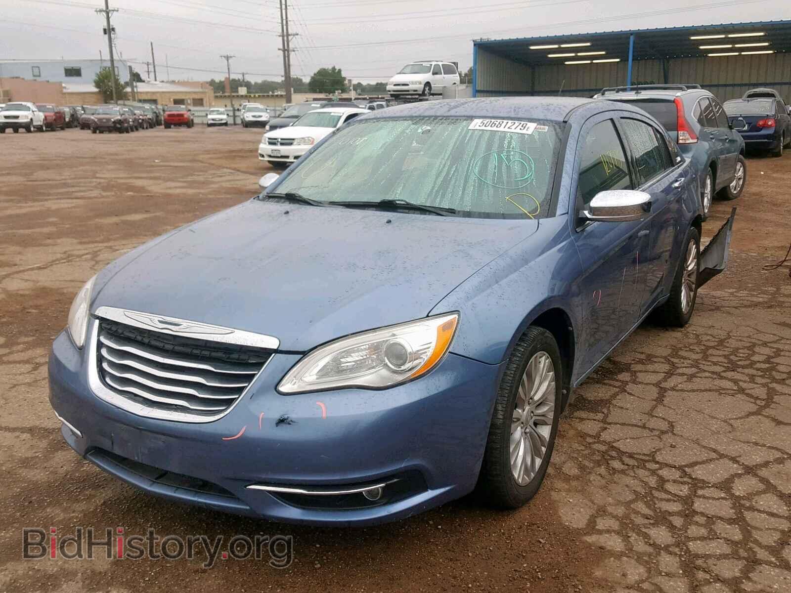 2011 CHRYSLER 200 - VIN: 1C3BC2FG4BN590228 - Фото 2
