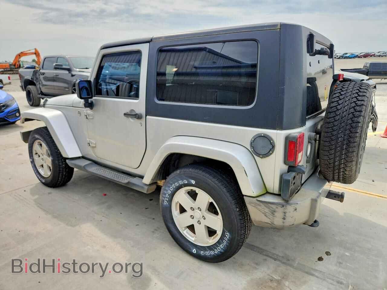 2010 JEEP WRANGLER - VIN: 1J4AA5D19AL204713 - Фото 2