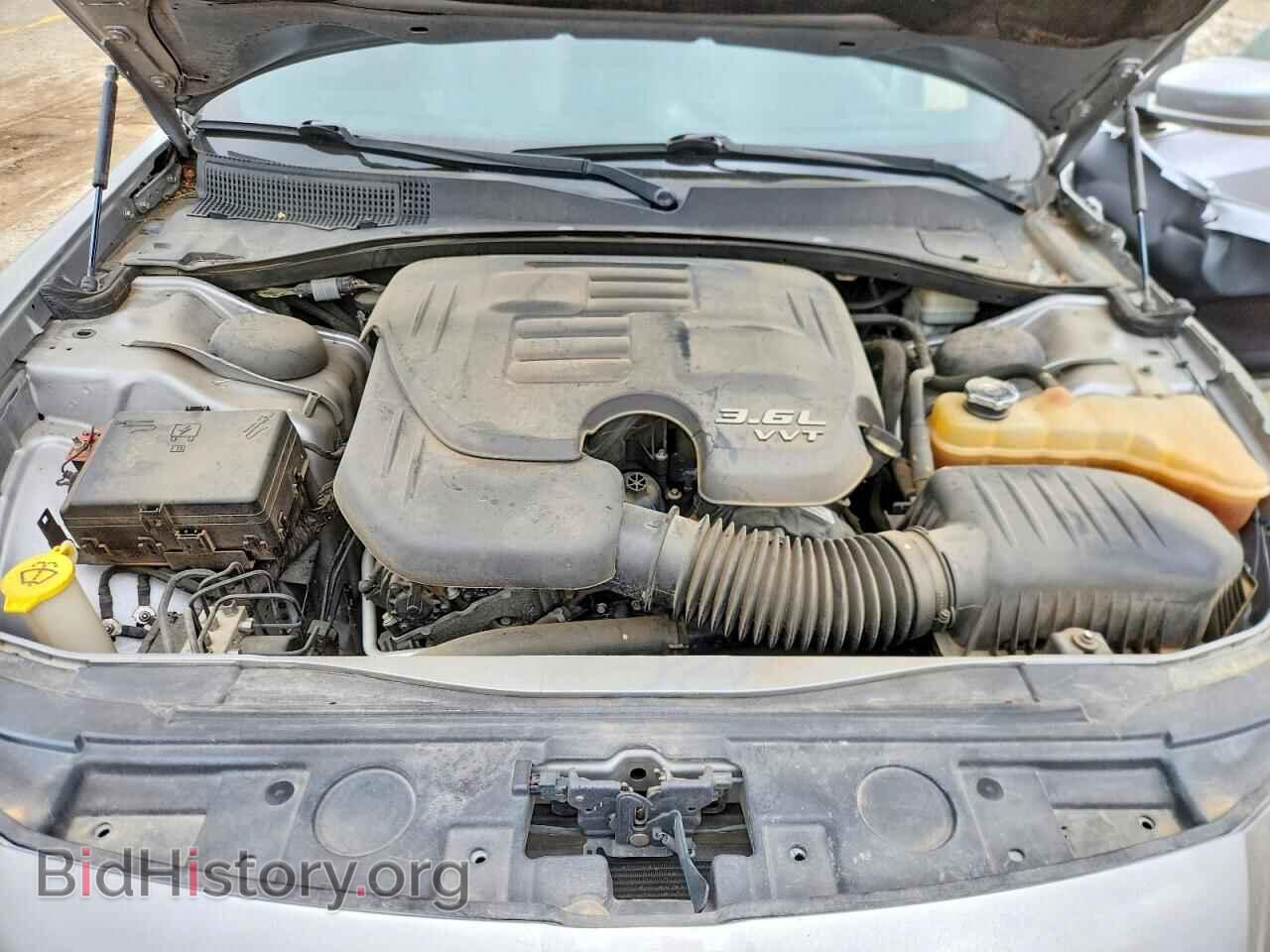 2014 CHRYSLER 300 - VIN: 2C3CCABG1EH141932 - Фото 11