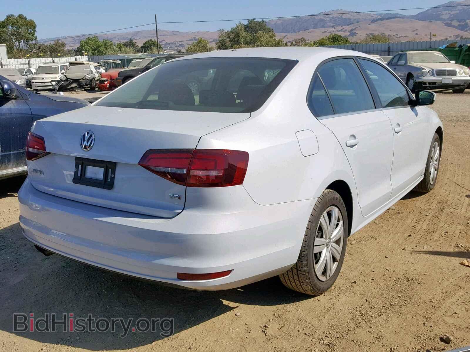 2017 VOLKSWAGEN JETTA - VIN: 3VW2B7AJ0HM312134 - Фото 4