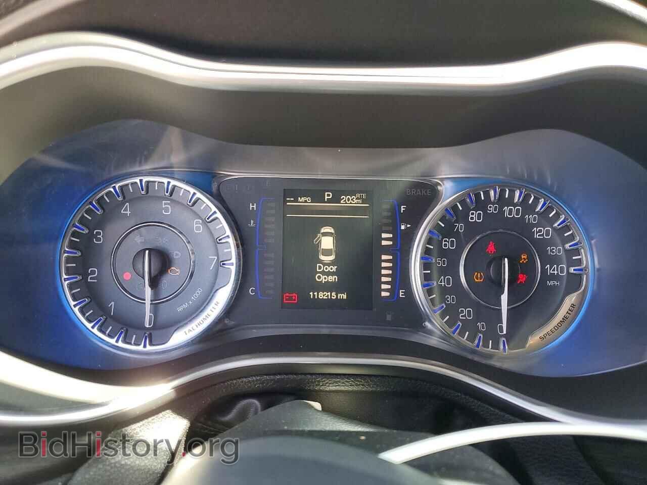 2015 CHRYSLER 200 - VIN: 1C3CCCAB5FN667734 - Фото 9