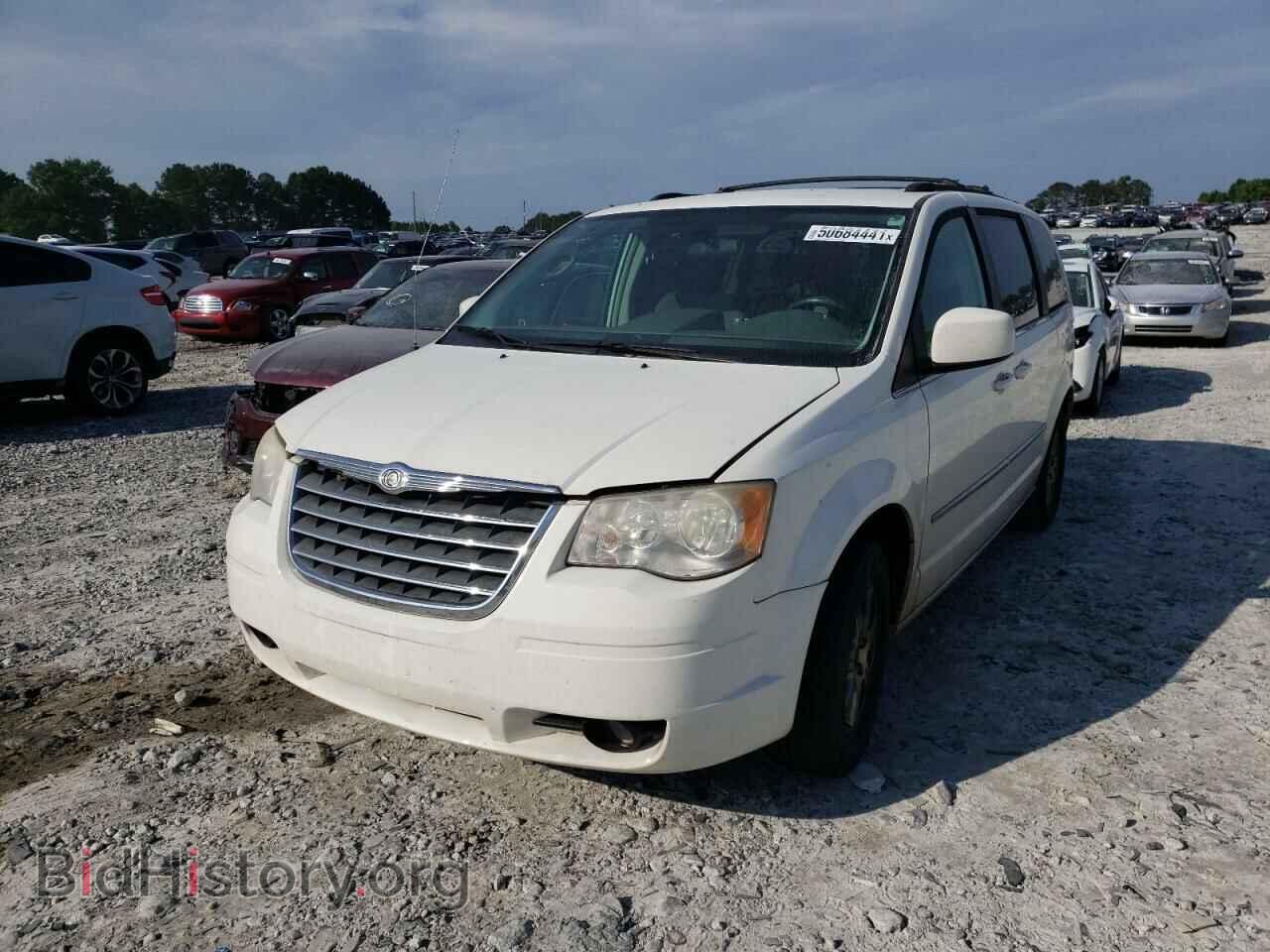 2010 CHRYSLER MINIVAN - VIN: 2A4RR5D18AR110308 - Фото 2