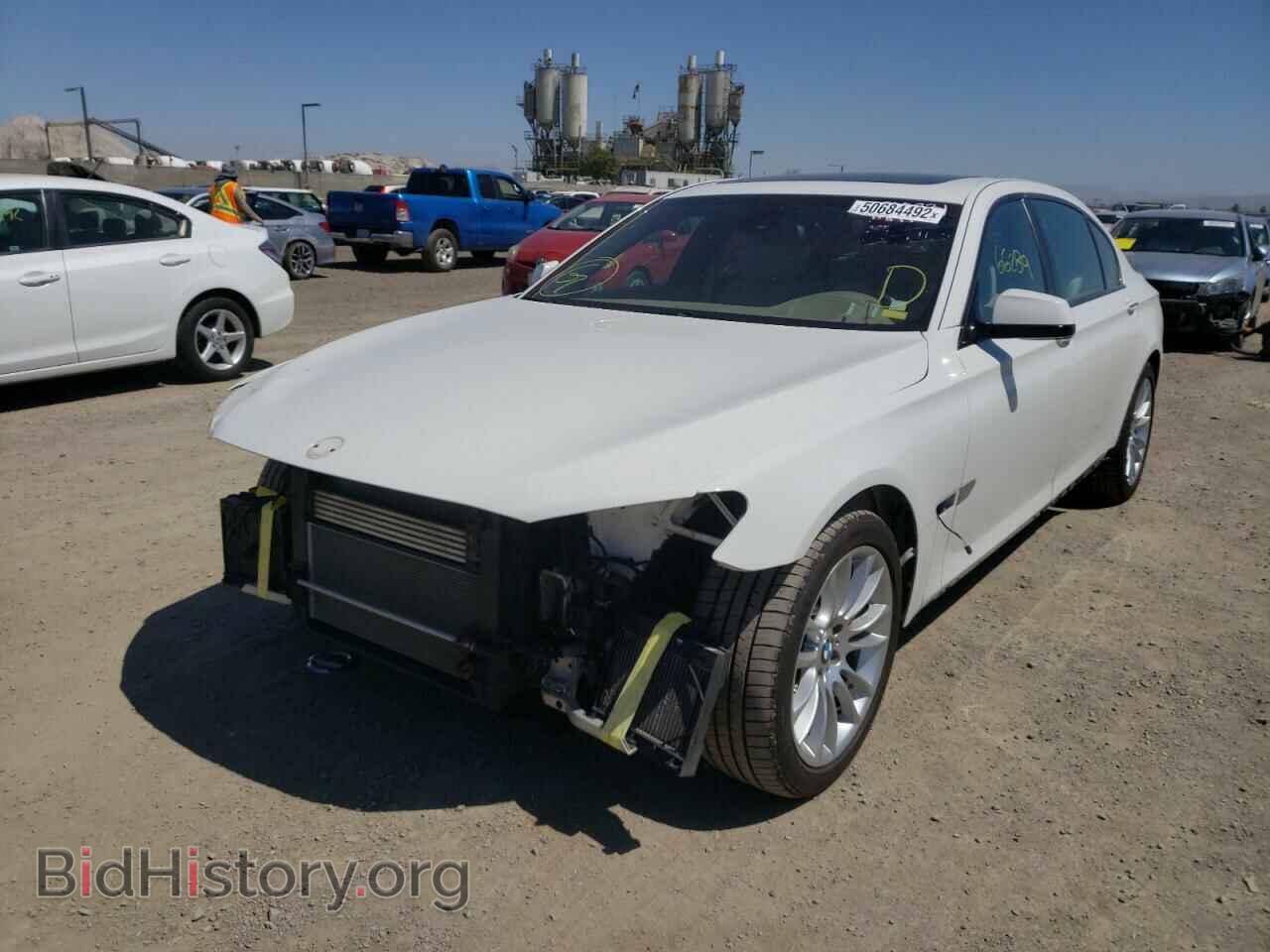2012 BMW 7 SERIES - VIN: WBAKB8C57CC964846 - Фото 2