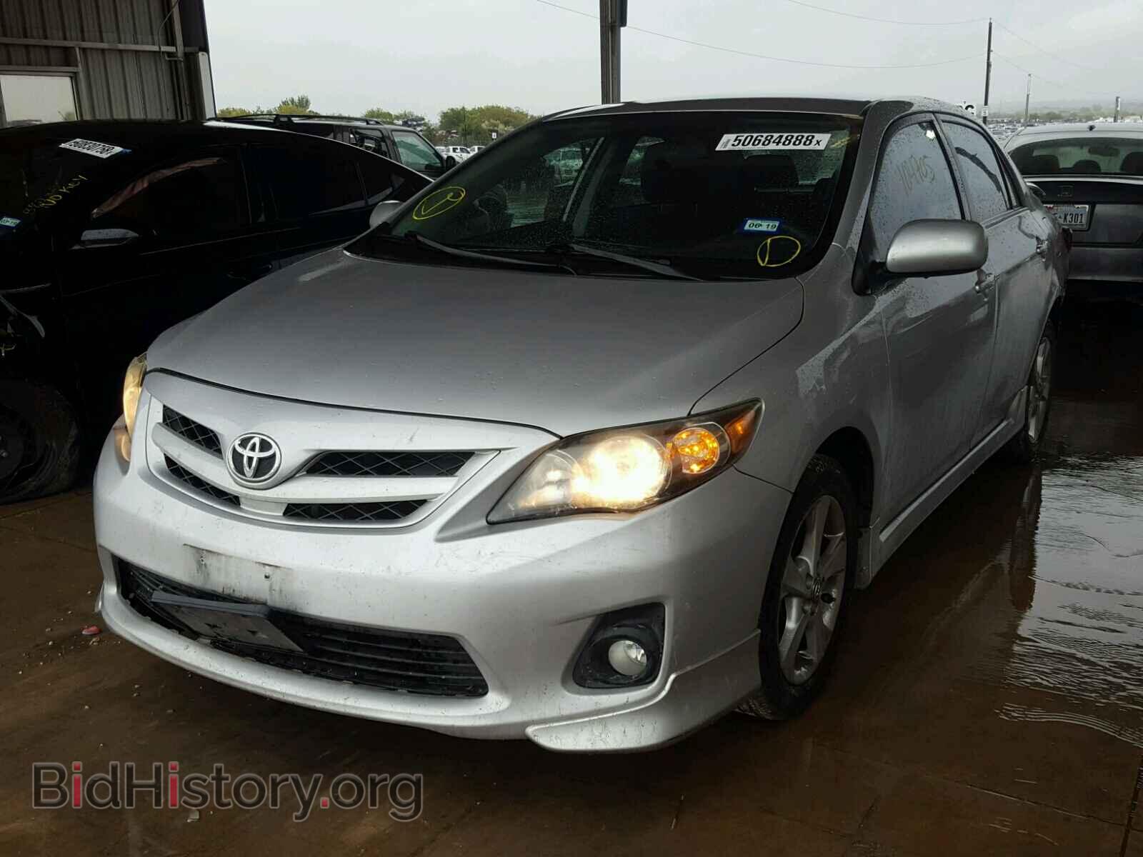 2011 TOYOTA COROLLA BA - VIN: 2T1BU4EE7BC649067 - Фото 2