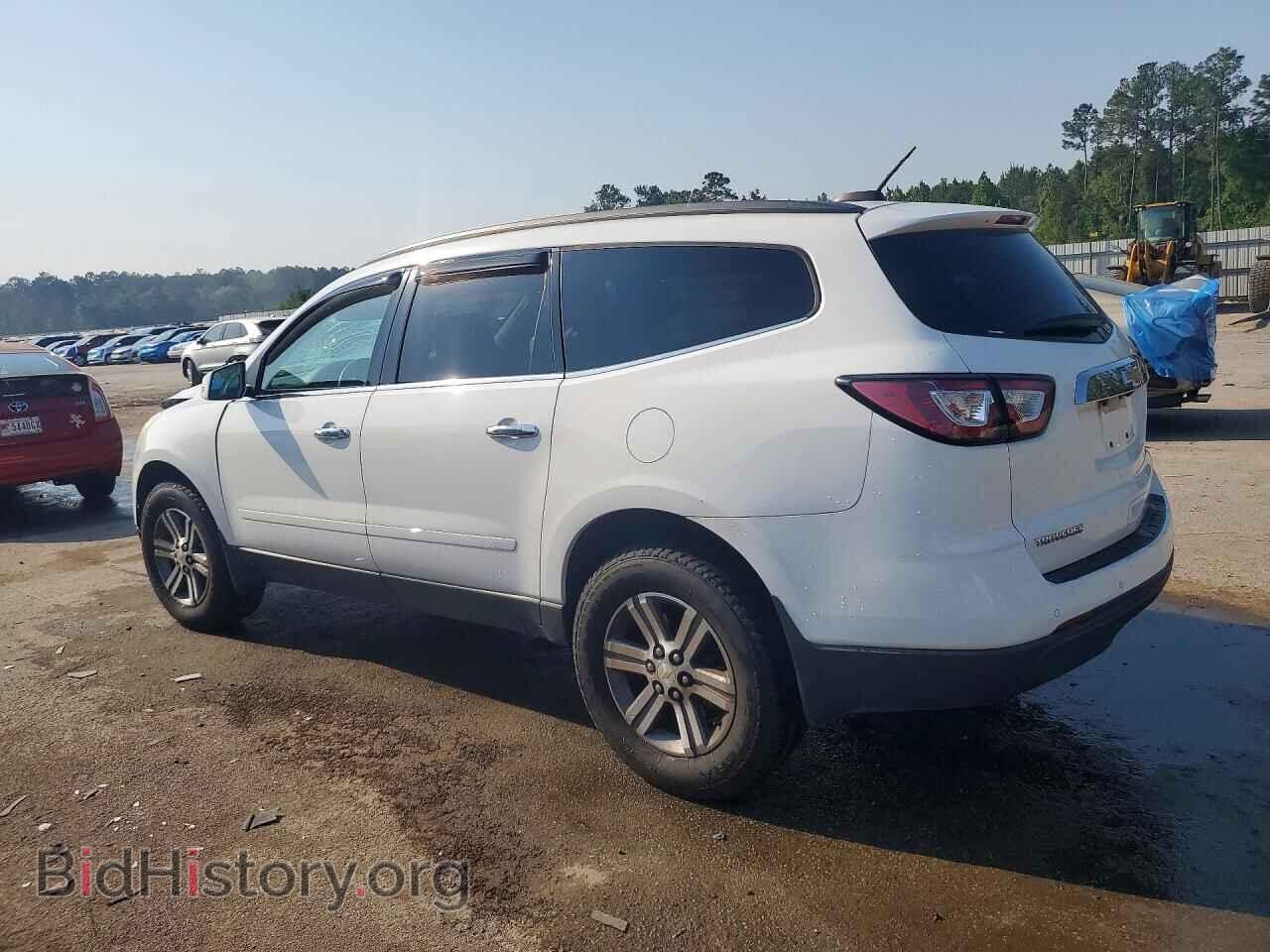 2017 CHEVROLET TRAVERSE - VIN: 1GNKRHKD6HJ164105 - Фото 2