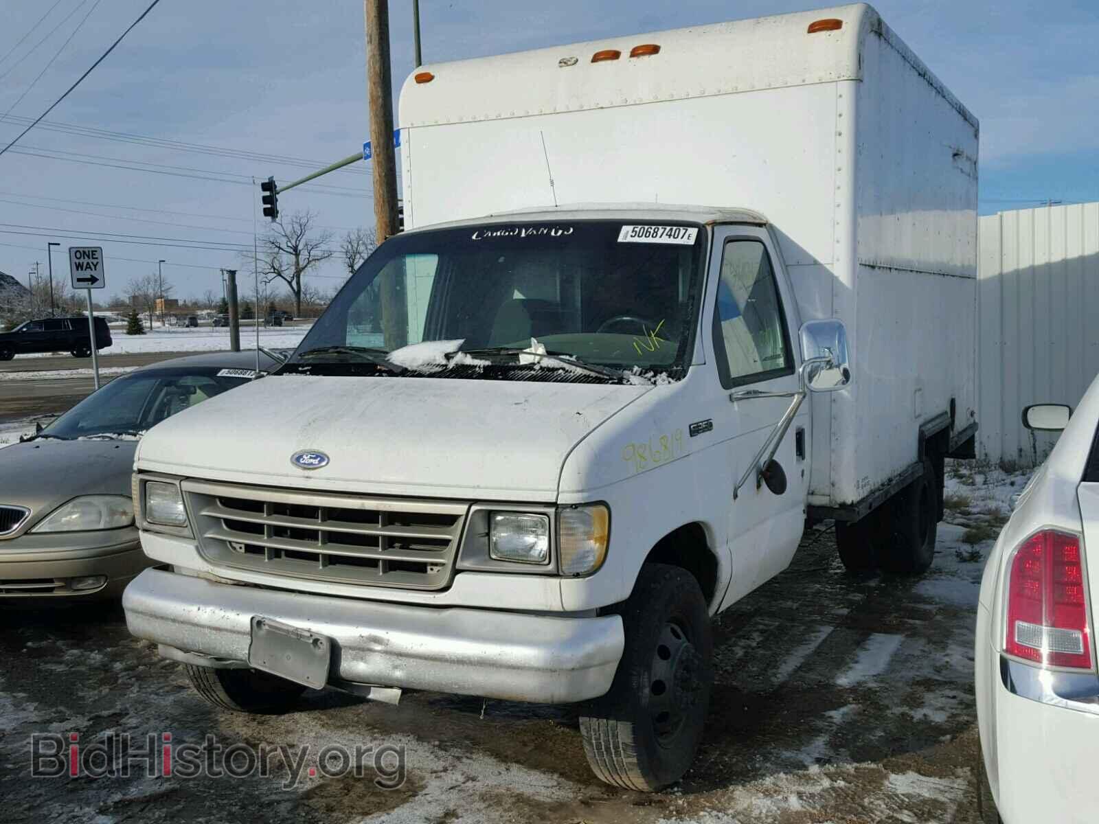 1992 FORD ECONOLINE - VIN: 1FDKE37HXNHB70037 - Фото 2