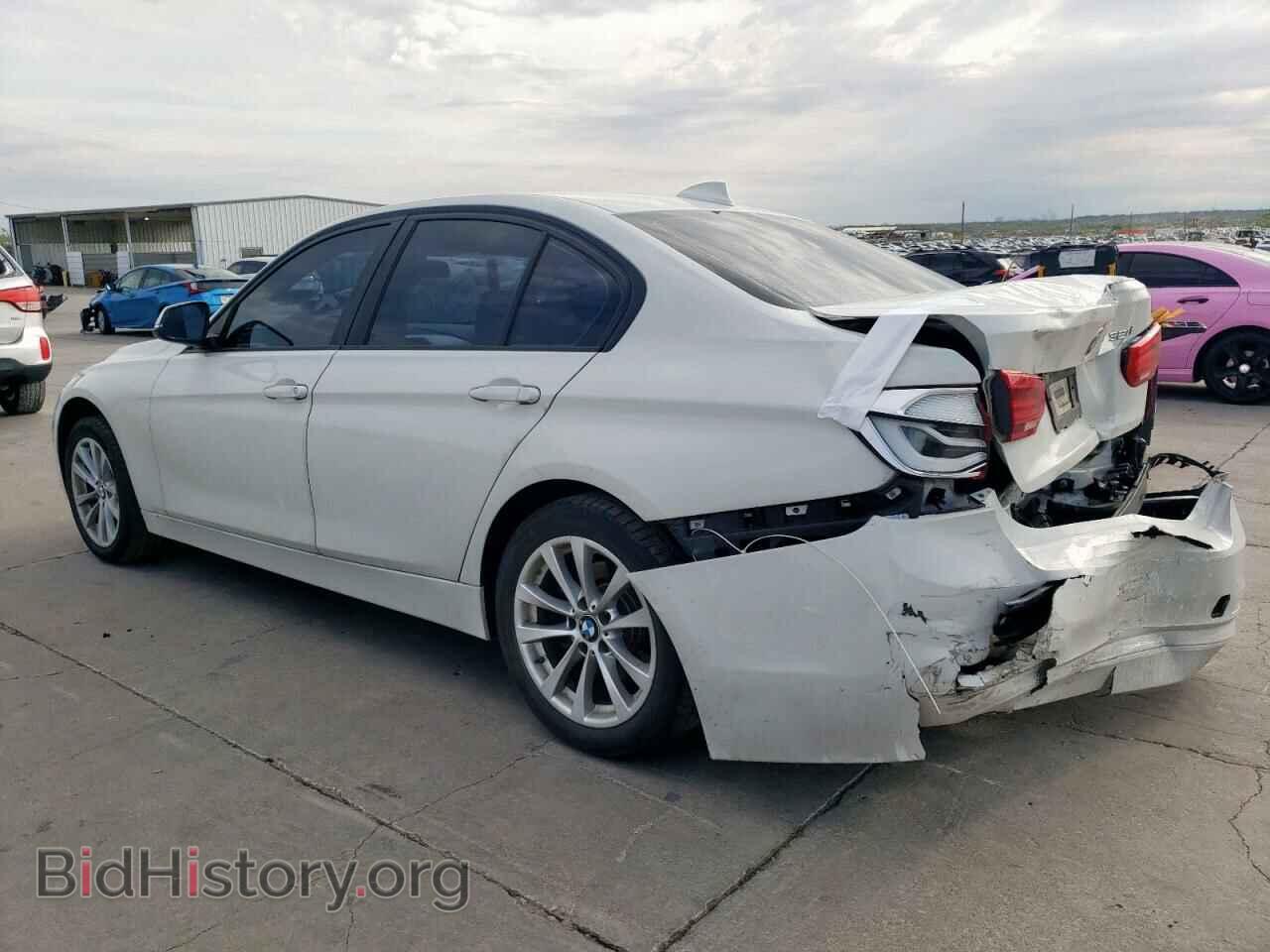 2018 BMW 3 SERIES - VIN: WBA8A9C52JAH13232 - Фото 2