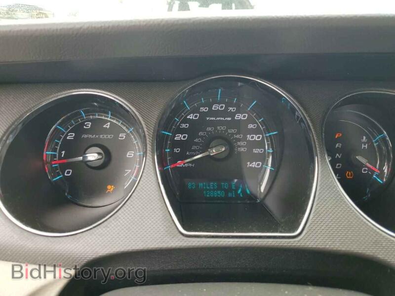 2011 Ford TAURUS (VIN 1FAHP2DWXBG153476) — photo 9 of 12