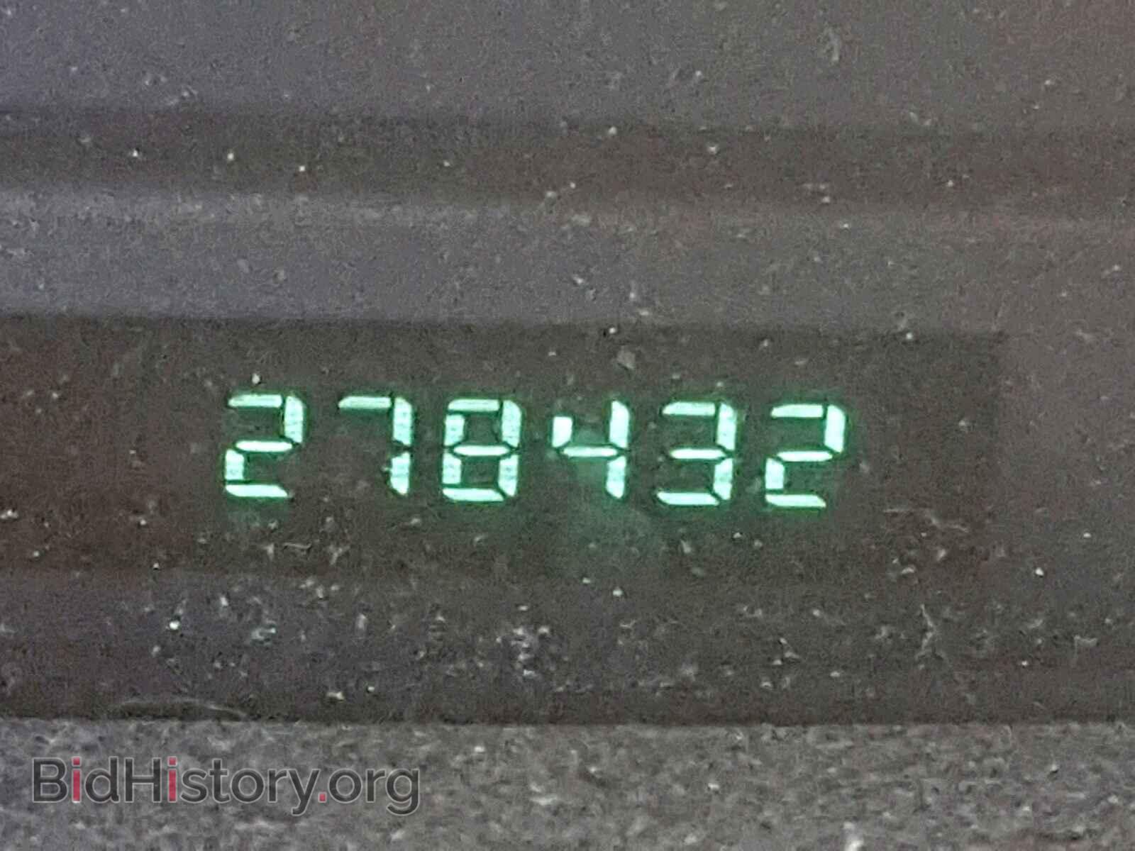 2000 CHRYSLER VOYAGER - VIN: 2C4FJ25B2YR697749 - Photo 8