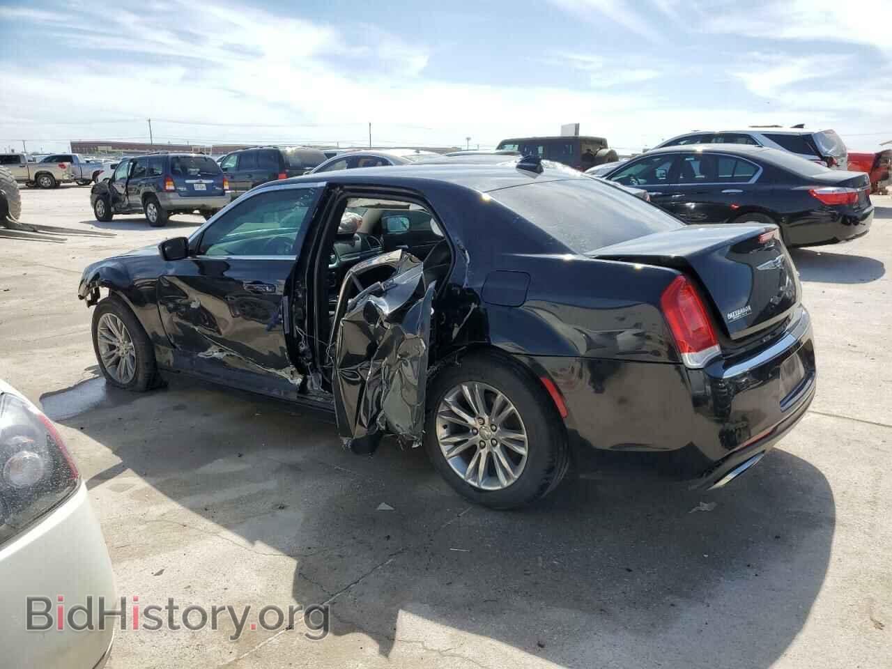 2018 CHRYSLER 300 - VIN: 2C3CCAAG4JH117507 - Фото 2