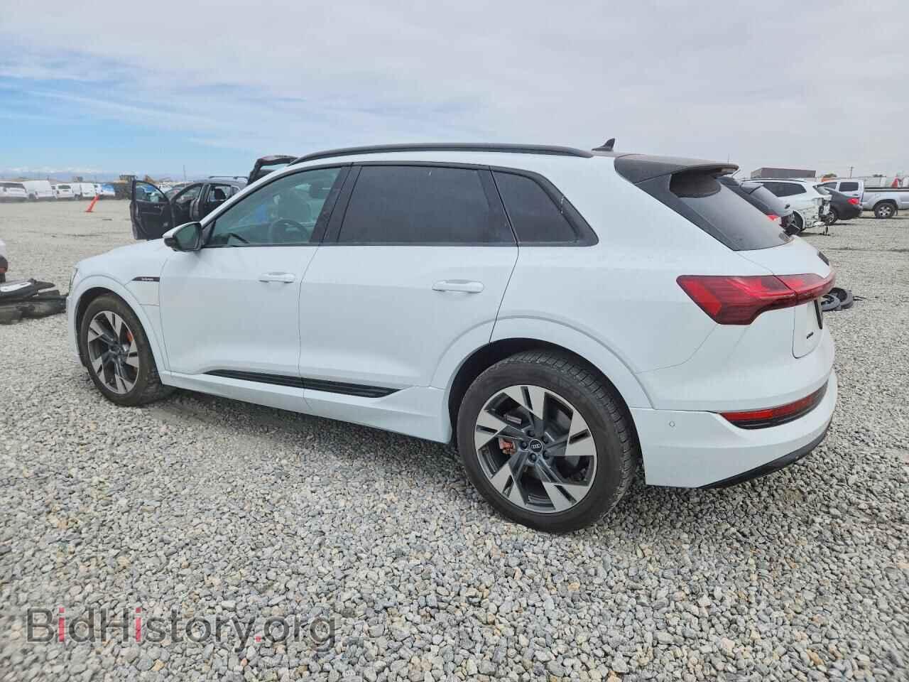 2021 AUDI E-TRON - VIN: WA1AAAGE8MB038556 - Фото 2