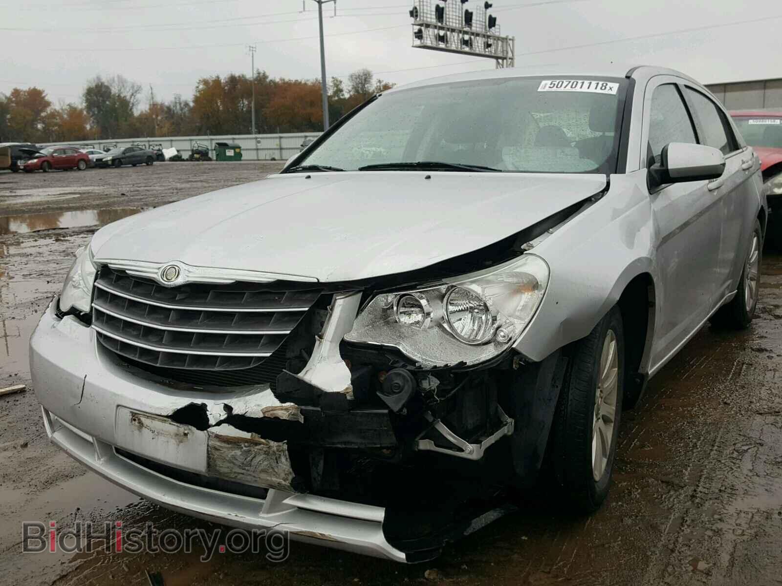 2010 CHRYSLER SEBRING - VIN: 1C3CC5FB1AN108422 - Фото 2