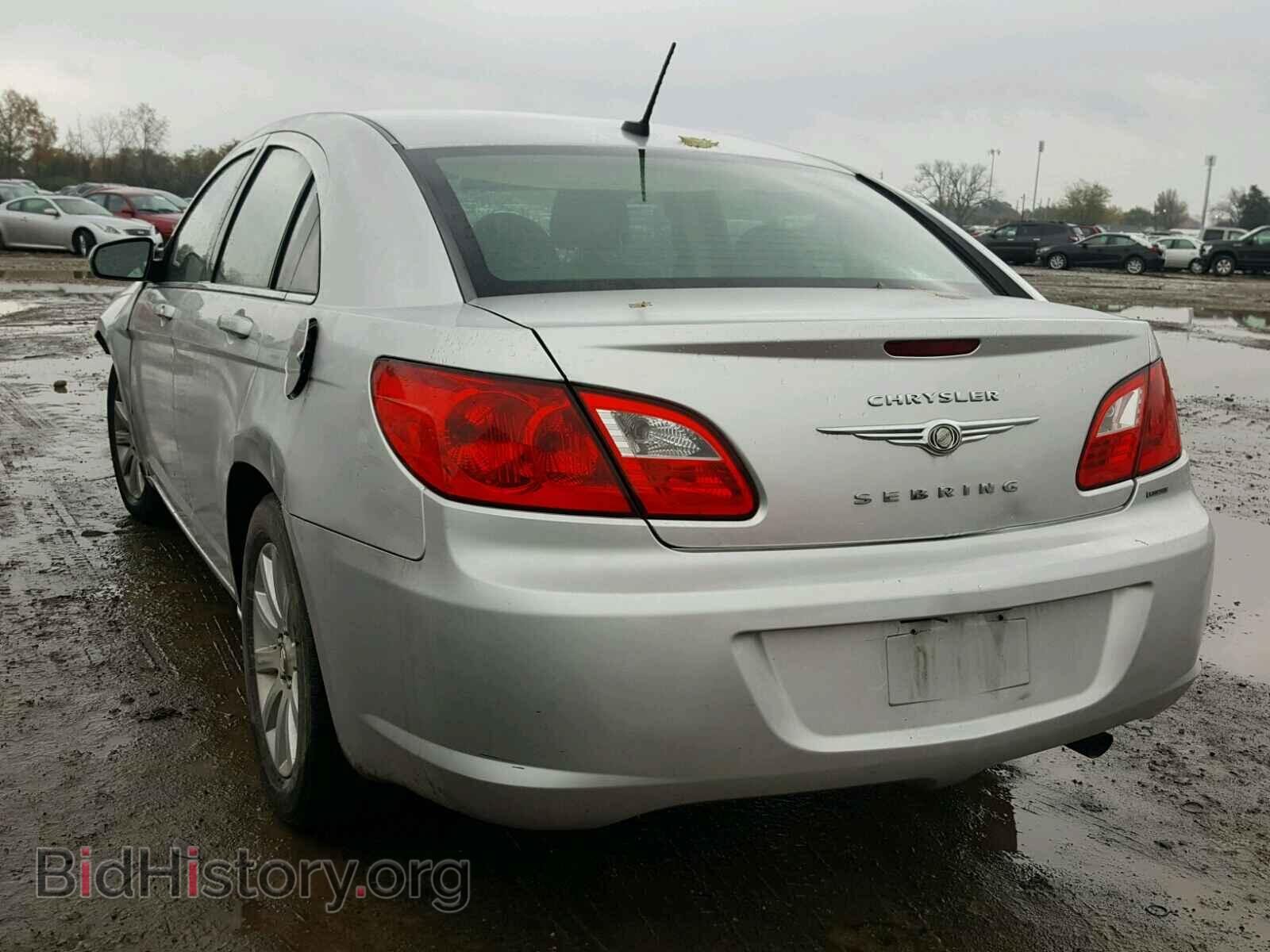 2010 CHRYSLER SEBRING - VIN: 1C3CC5FB1AN108422 - Фото 3