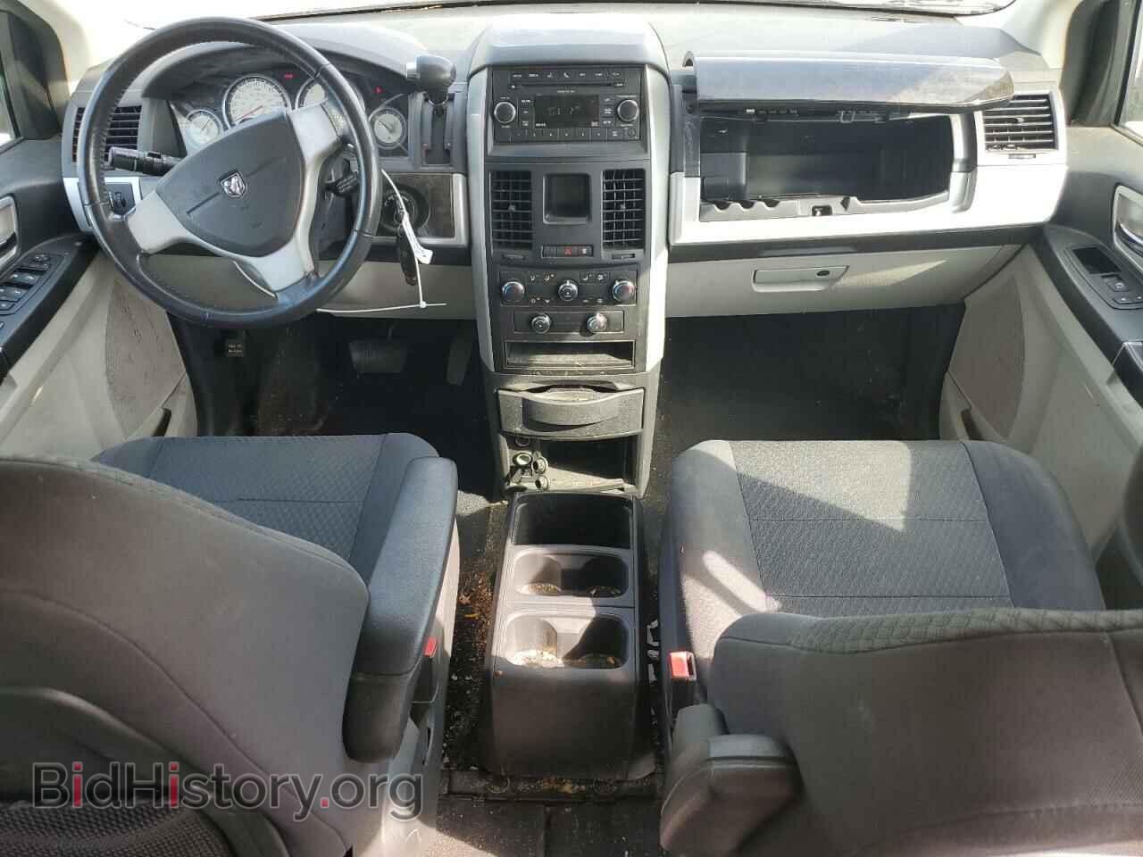 2010 DODGE CARAVAN - VIN: 2D4RN5D11AR239592 - Фото 8